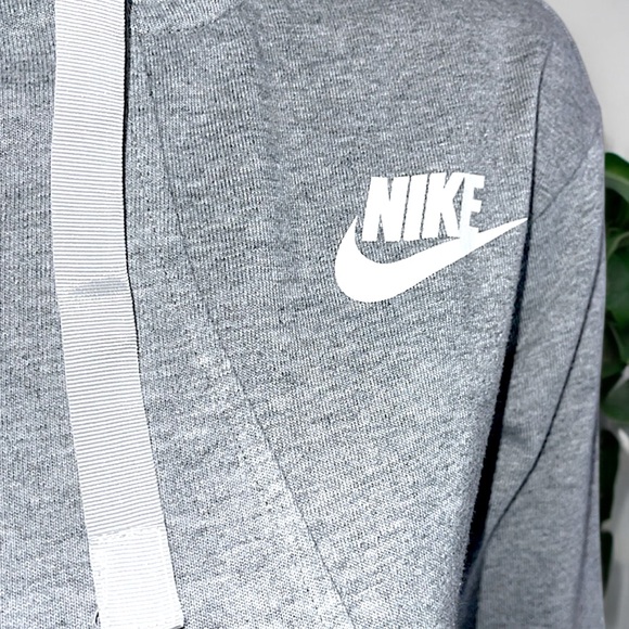 Nike Women’s Gym CLC Funnel Hoodie in Birch Grey with Seamed Pockets - Picture 11 of 16